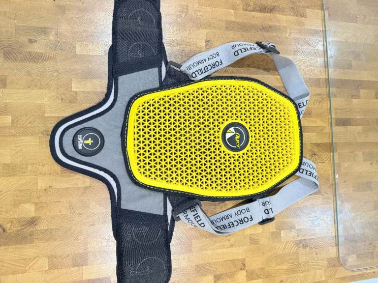 Back protector for a child, for skiing or snowboarding