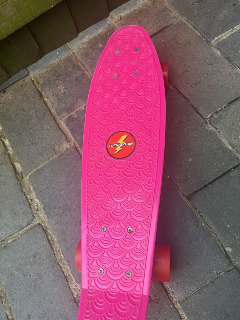 22in pink skateboard