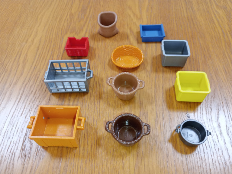 Playmobil assorted baskets, containers bundle (11 pieces)