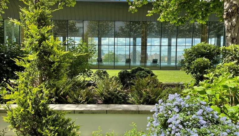 Luxury 2 Bedroom Apartments in the Heart of Canary Wharf