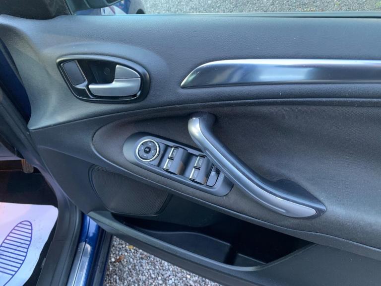 2011 Ford S-Max 2.0 TDCi Titanium Powershift Euro 5 5dr MPV Diesel Automatic