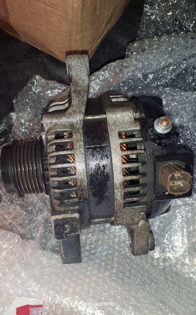 Toyota car parts voxy noah avensis rav4 etc