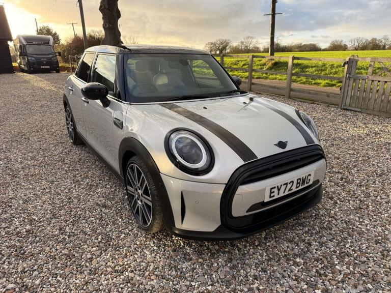 2022 MINI Hatch 1.5 Cooper Exclusive Auto 5dr Hatchback Petrol Automatic