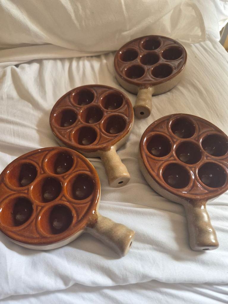 Set of 4 Ceramic Escargot Dishes – Brown, Good Condition