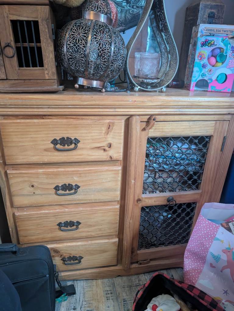Mexican pine sideboard 