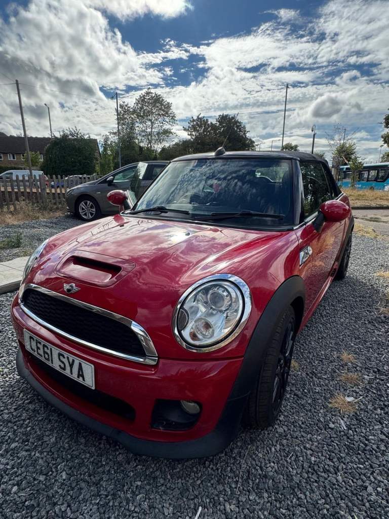 Mini, CONVERTIBLE, Convertible, 2011, Manual, 1598 (cc), 2 doors