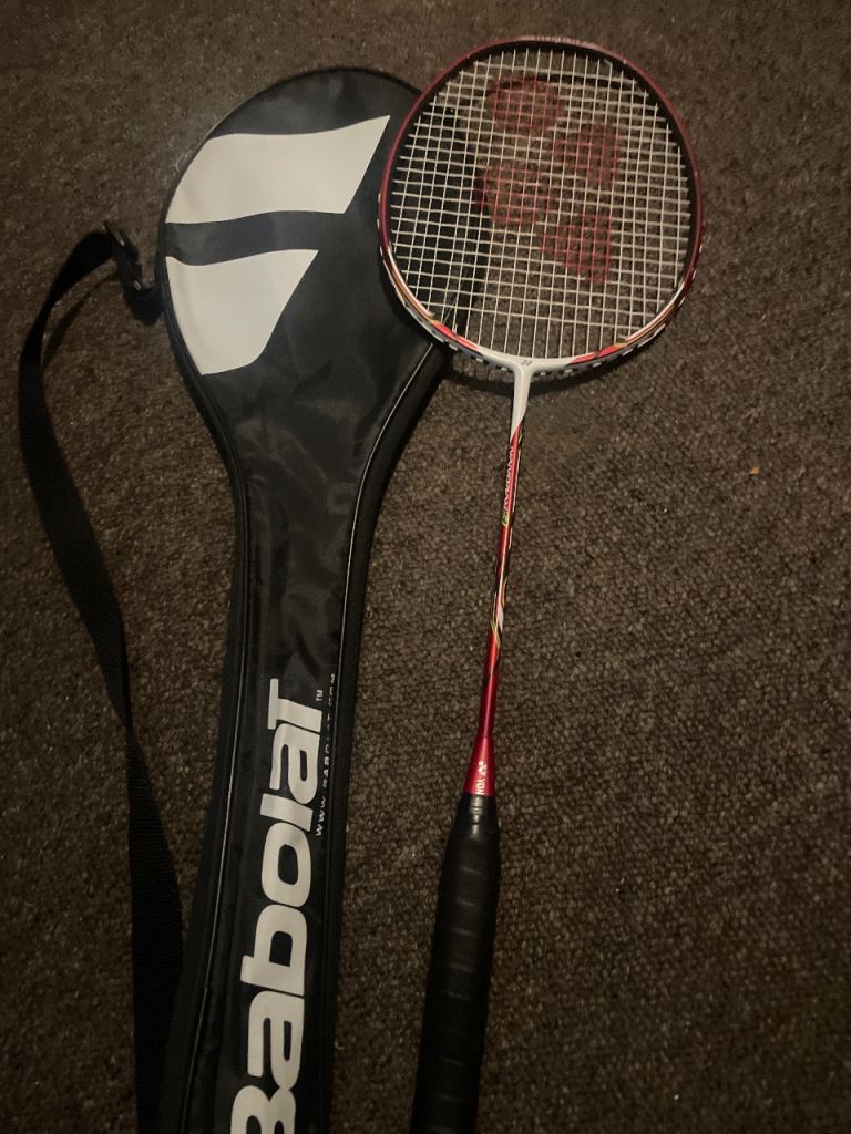 Badminton bat 