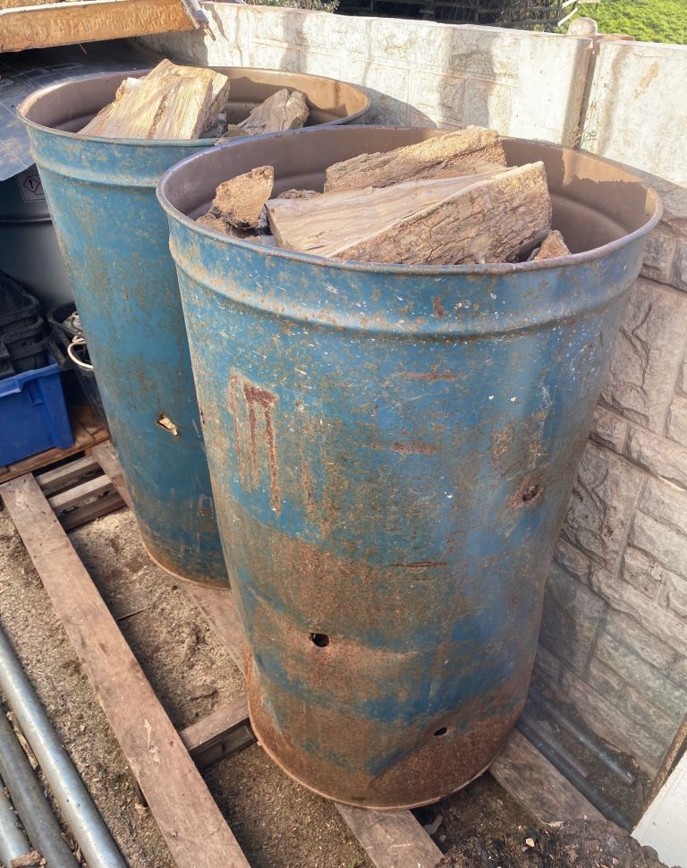 Delivery Logs fire seasoned dry wood hardwood for sale metal drum full for fire wood burner stove