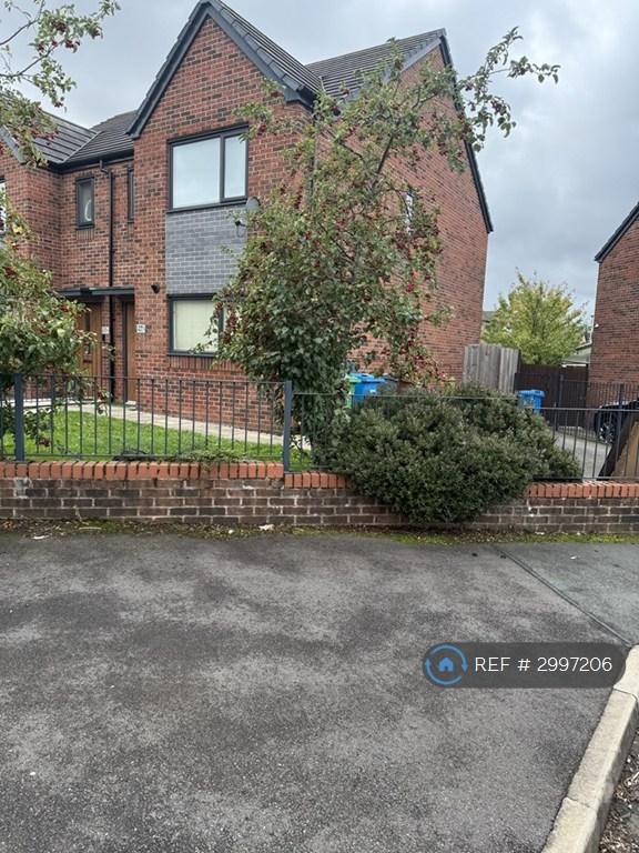 3 bedroom house in Ashover Avenue, Manchester, M12 (3 bed) (#2997206)