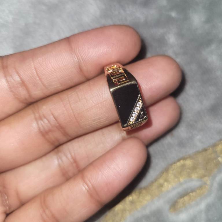 Stylish Men's Ring – Gold Tone with Black Inlay