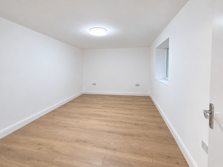 TO LET - 1 Bedroom Flat – Somerville Road, Chadwell Heath, RM6 5BB – Bills Included