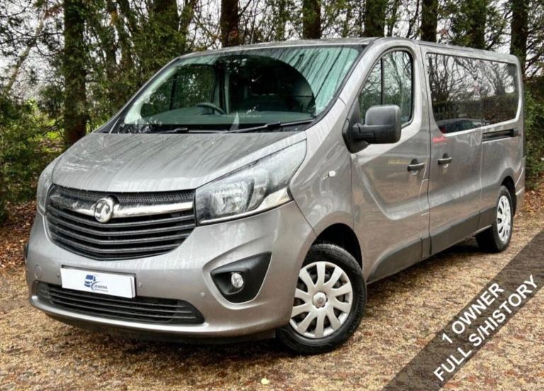 69(19) VAUXHALL VIVARO Sportive 2900 L2 LWB 1.6CDTi 125PS Eu6 1 Owner FSH