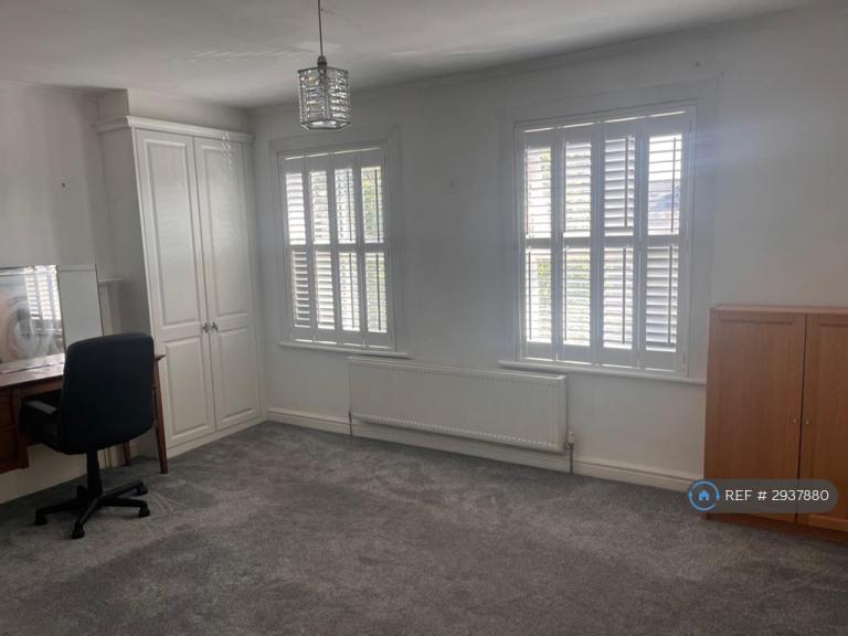 2 bedroom flat in Whateley Road, London, SE22 (2 bed) (#2937880)
