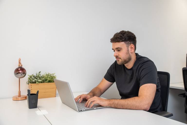 Cardiff - CF23 8RU \ Day Office Space with Flexible Access