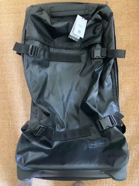 Brand new Eastpak Tarp Transit 'R squashy wheeled suitcase 