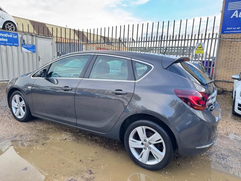 2014 Vauxhall Astra 1.6i 16V SRi 5dr HATCHBACK PETROL Manual
