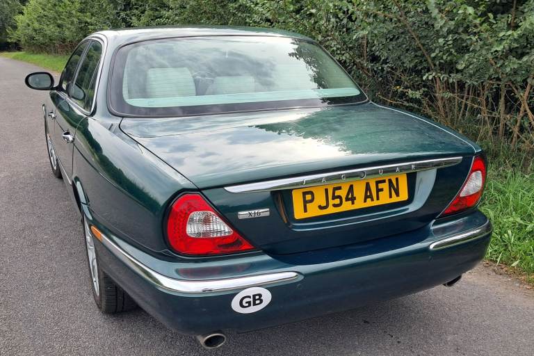 Jaguar XJ 350 SE 3.0 Petrol V6, Metallic Jaguar Racing Green, Full year no advisory MoT