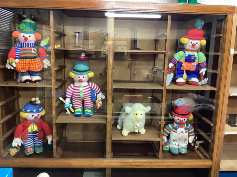 Display cabinet 
