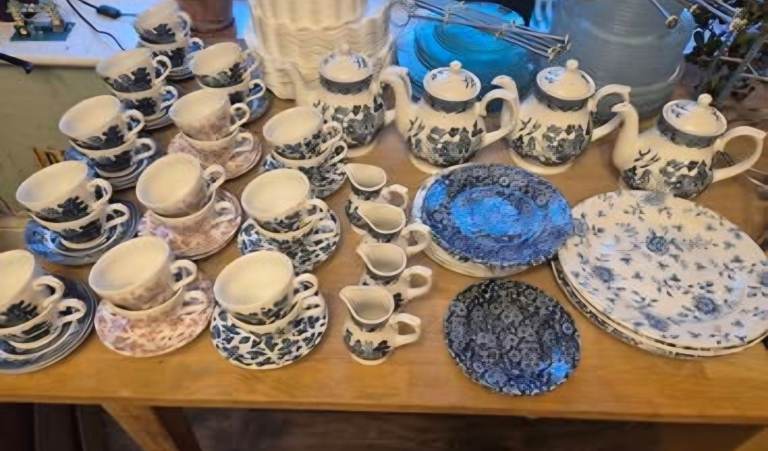 Churchill commercial crockery afternoon Tea china - Vintage Prints. Barely used. Excellent condition