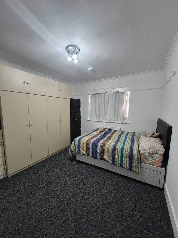 Double room available 