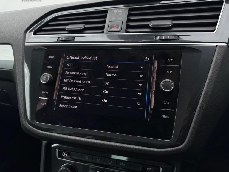 2019 Volkswagen Tiguan 2.0 TDI SE Navigation DSG 4Motion Euro 6 (s/s) 5dr ESTATE Diesel Automatic
