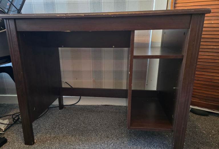 Free brown desk
