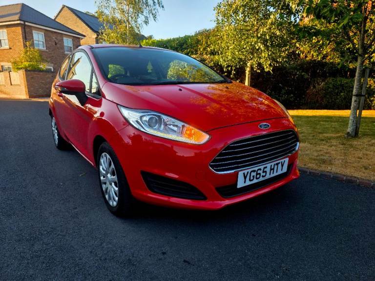 Ford, FIESTA, Hatchback, 2015, Manual, 1241 (cc), 3 doors