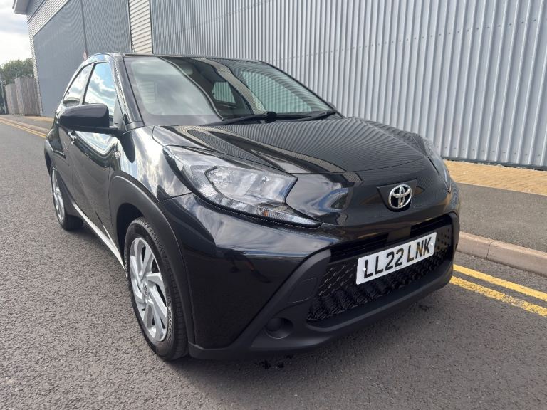 Toyota, AYGO X, Hatchback, 2022, Manual, 998 (cc), 5 doors