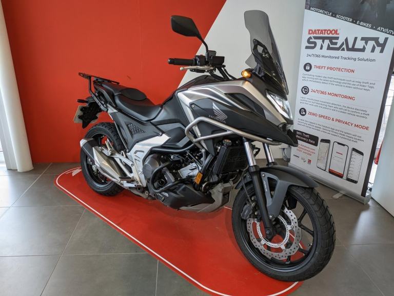 2021 HONDA NC750X DCT BLACK/SILVER H/GRIPS R/RACK ENG BARS SCREEN C/STAND SUPERB