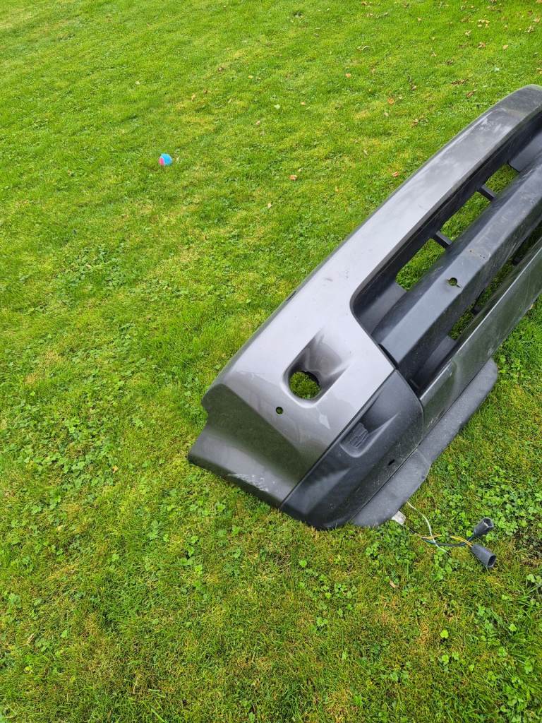 Land range rover parts - Bumper & driver side wing