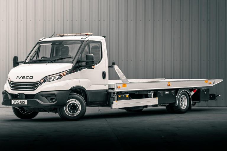 2026 IVECO DAILY 7.2T TILT AND SLIDE RECOVERY TRUCK CAR TRANSPORTER 180BHP