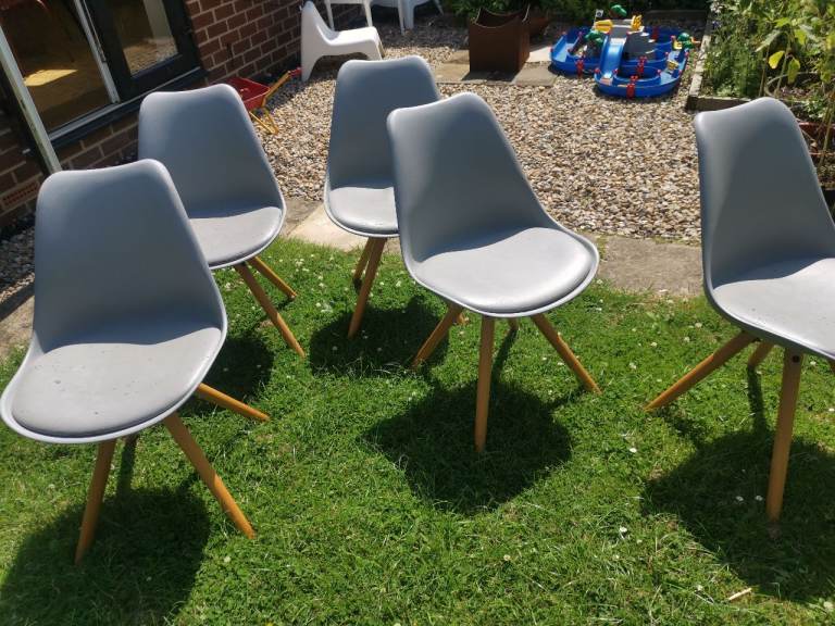 Set of 5 Grey Dining Chairs with Wooden Legs