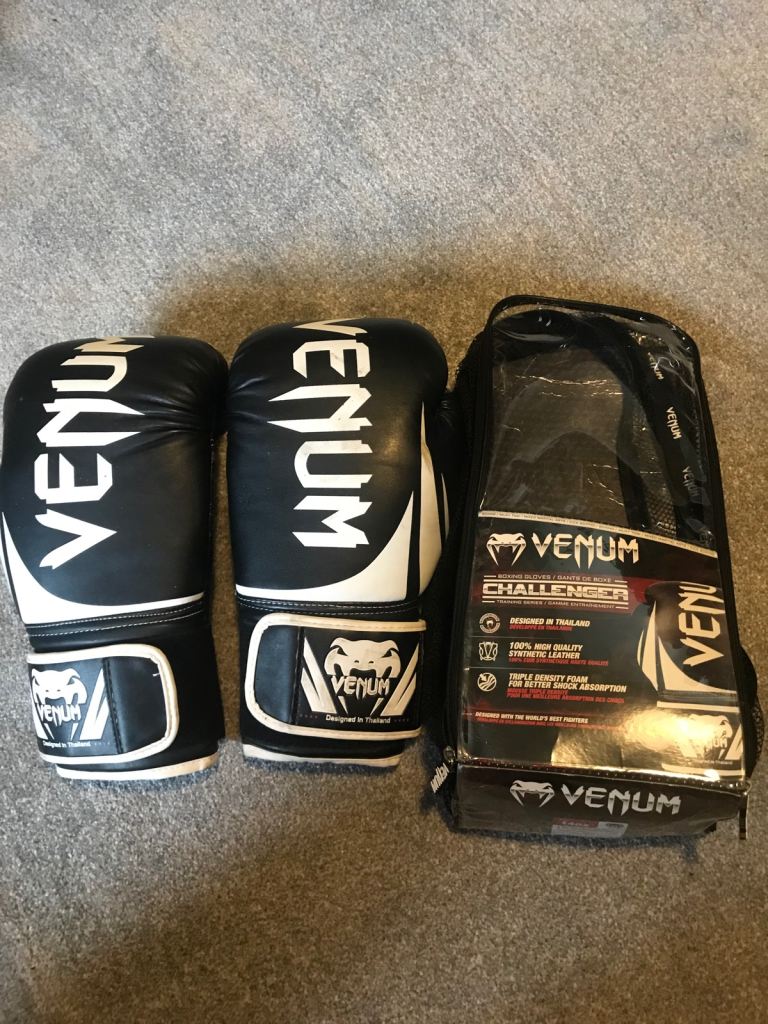 Venum Challenger 2.0 14oz Boxing Glives Good Condition 