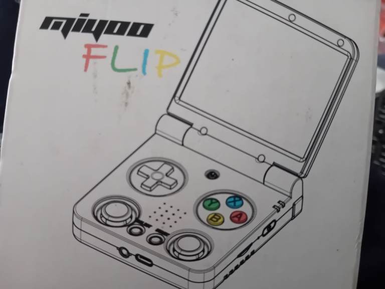 Miyoo Flip console
