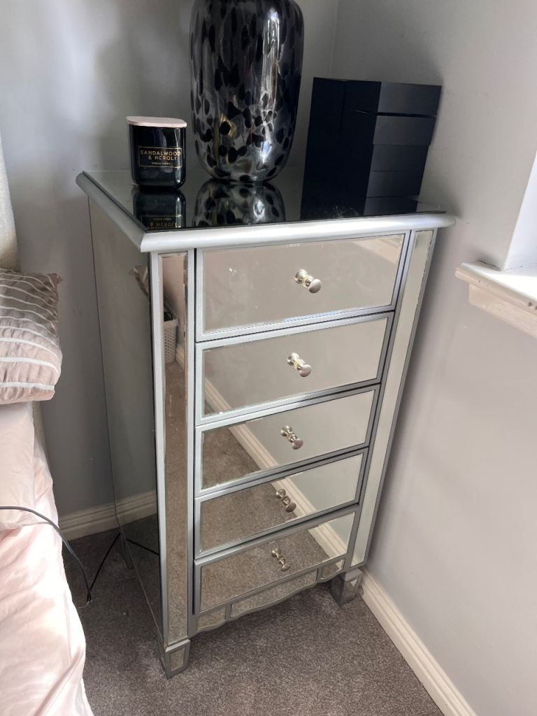 Mirrored Chest of 5 Drawers x 2– Good Condition