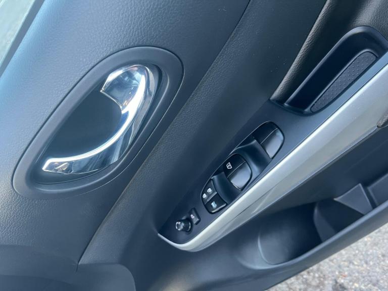 2019 Nissan Navara Double Cab Pick Up Tekna 2.3dCi 190 4WD Auto PICK UP DIESEL Automatic