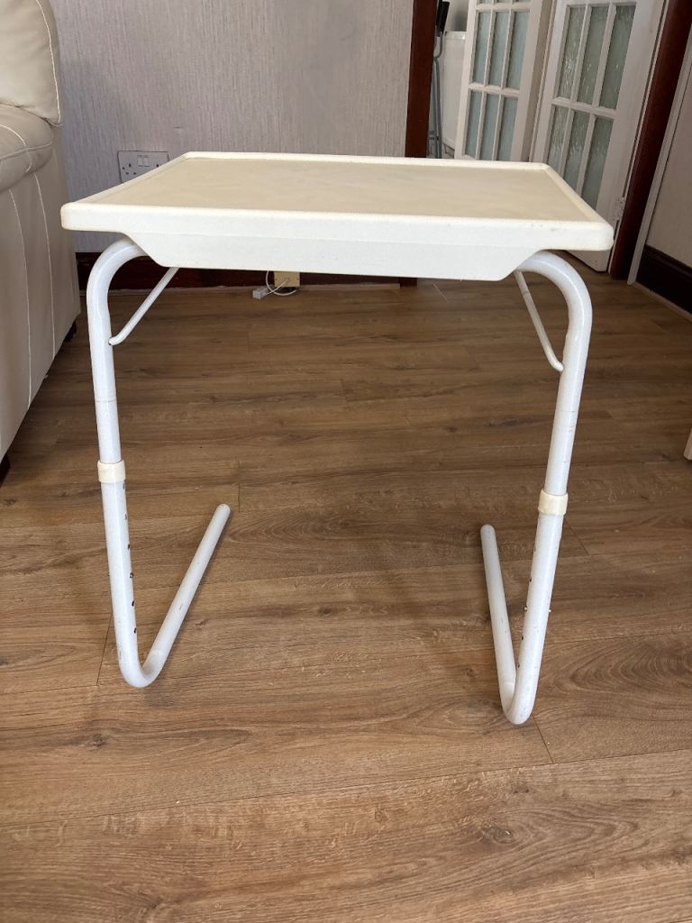 Free Adjustable folding table 