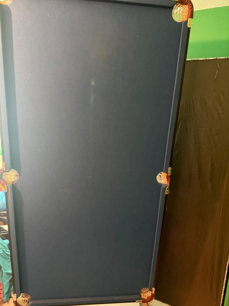 7ft pool table