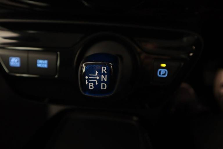 2022 Toyota Prius 1.8 VVT-h Active CVT Euro 6 (s/s) 5dr Hatchback Automatic