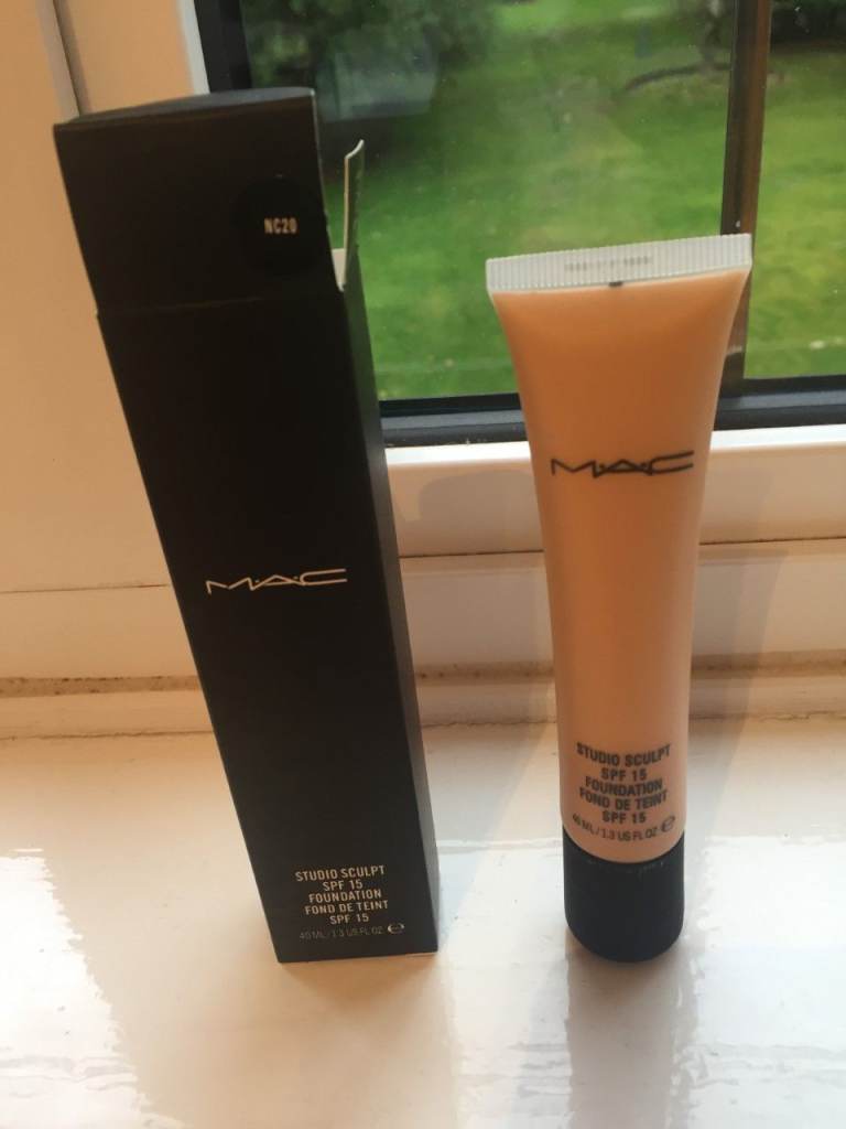 Brand new in box Mac Studio Sculpt SPF 15 Foundation. Shade NC20