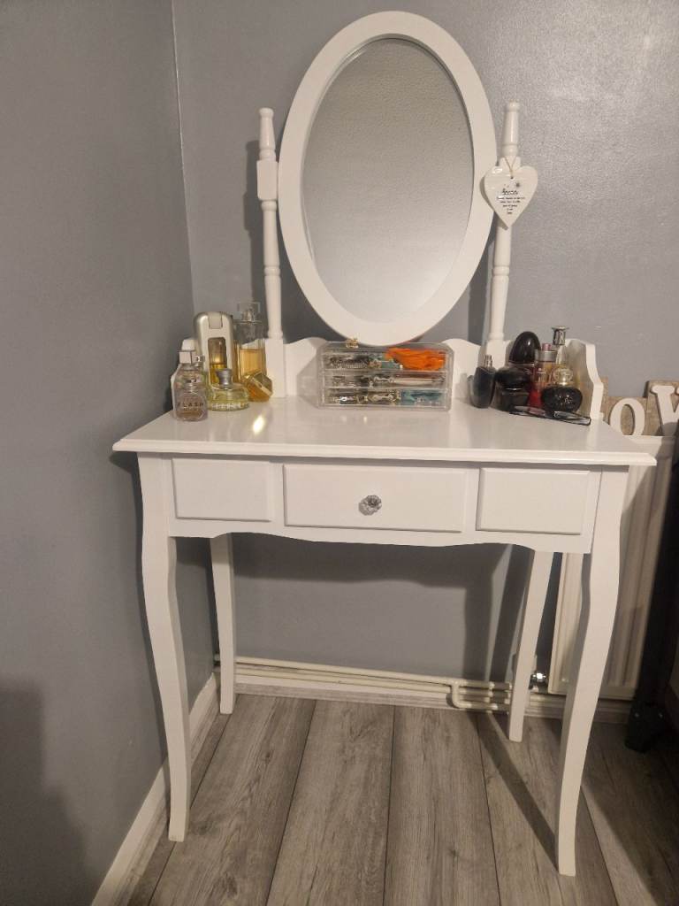 White Dressing Table with Oval Mirror – Good Condition