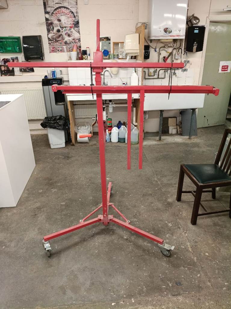 Plasterboard lifter
