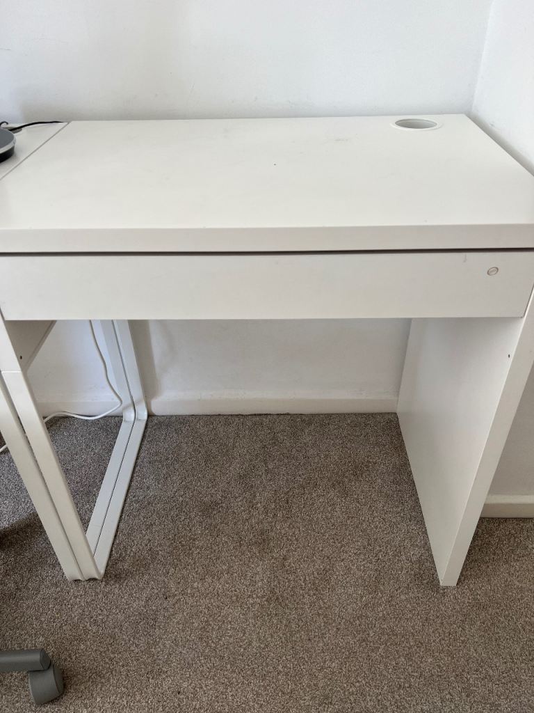 White Office Desk with Drawer – Good Condition