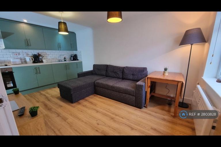 2 bedroom house in Rutland Mews, Cardiff, CF11 (2 bed) (#2803828)