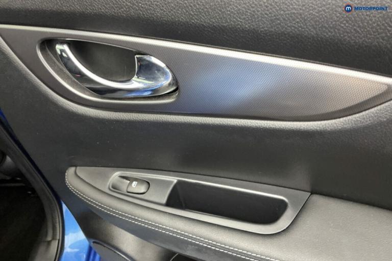 2020 Nissan Qashqai 1.3 DiG-T 160 Tekna 5dr DCT SUV Petrol Automatic