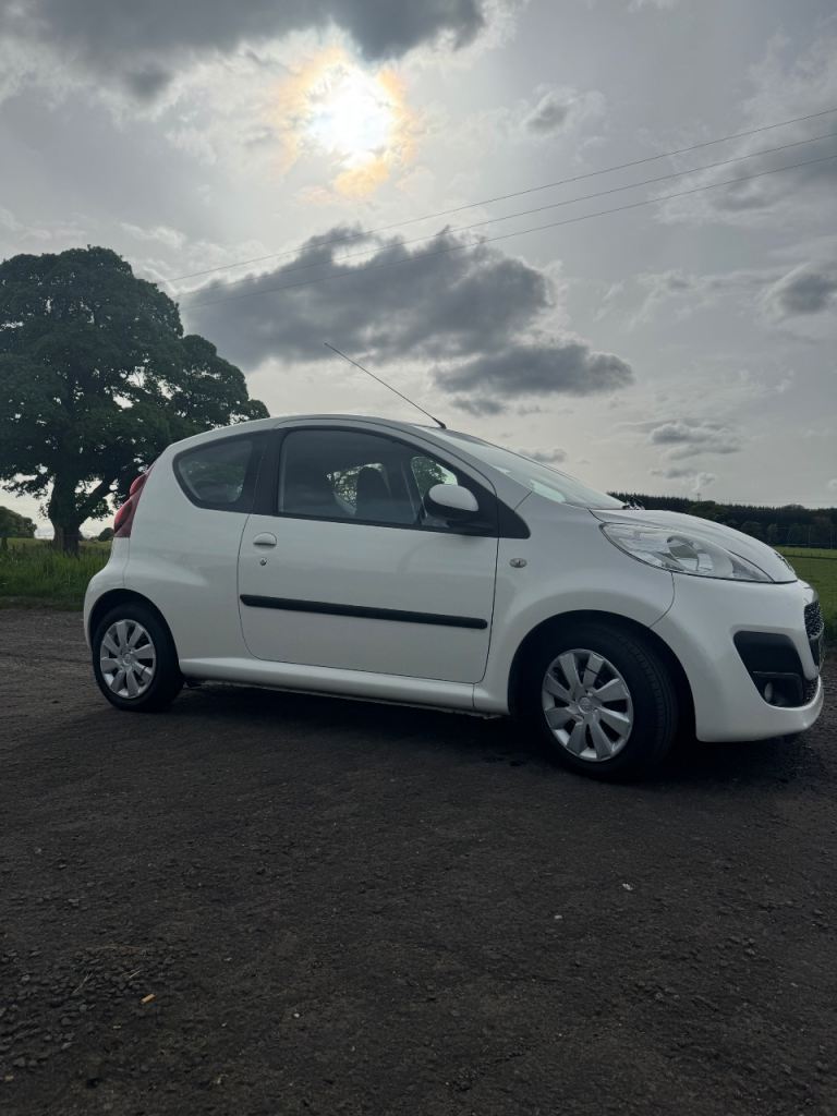 Peugeot, 107, Hatchback, 2014, Manual, 998 (cc), 3 doors