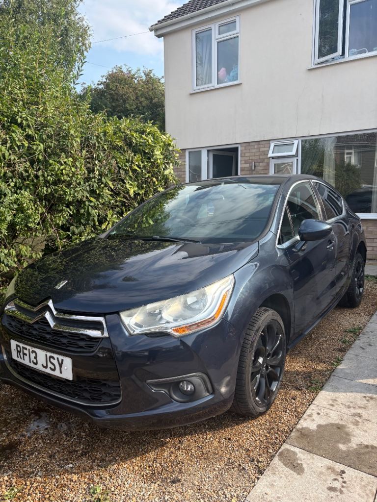 Citroen, DS4, Hatchback, 2013, Manual, 1560 (cc), 5 doors