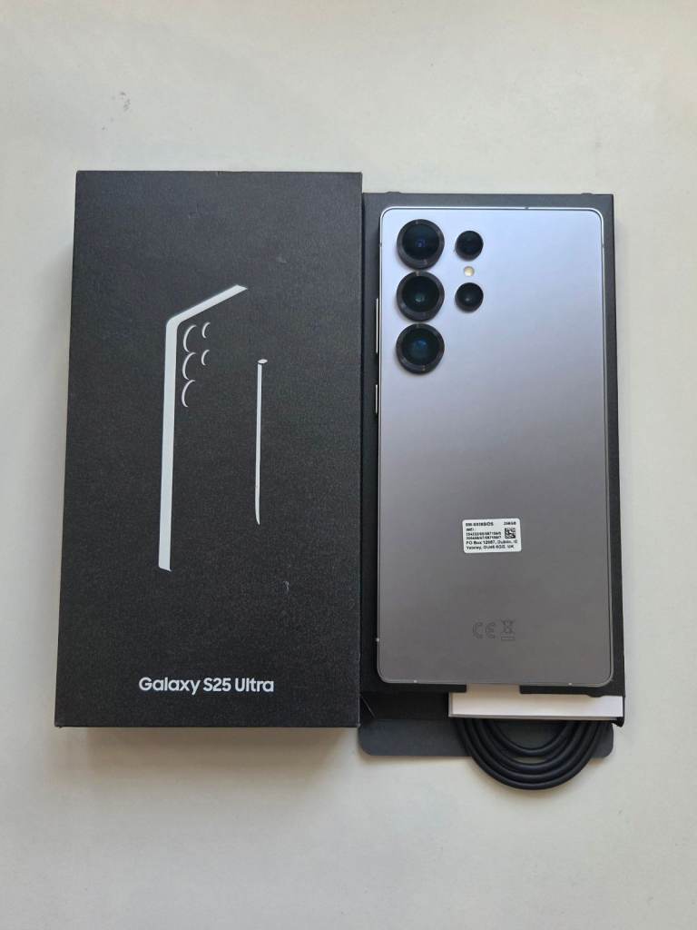 Samsung Galaxy S25 Ultra 256GB Titanium Silver As New