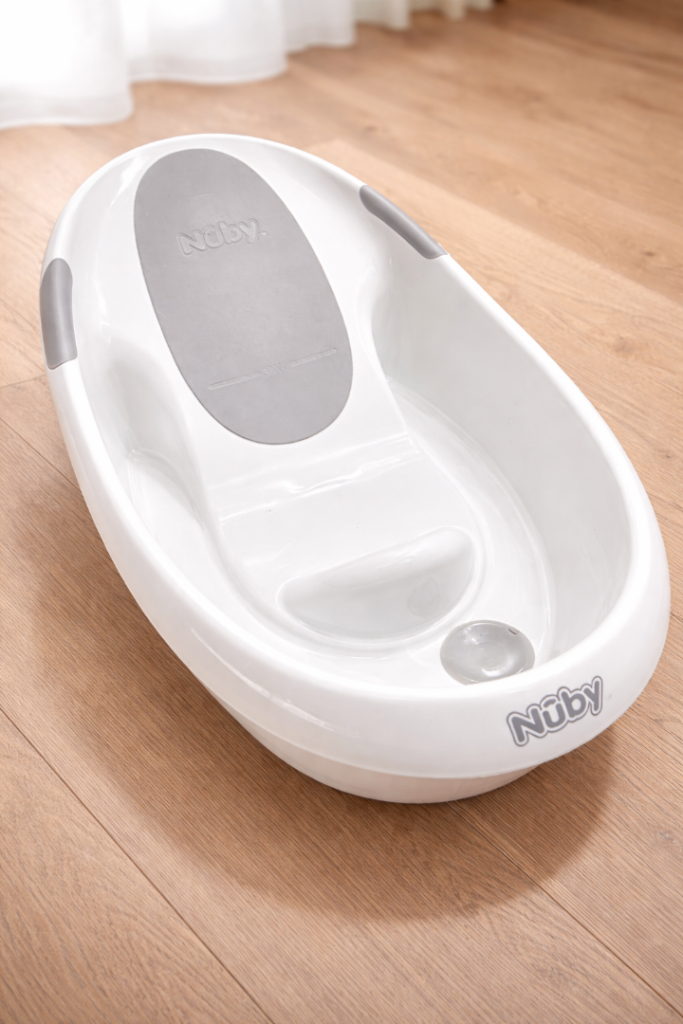 Nuby Baby Bath Tub with Newborn Support | Non-Slip | Excellent Condition