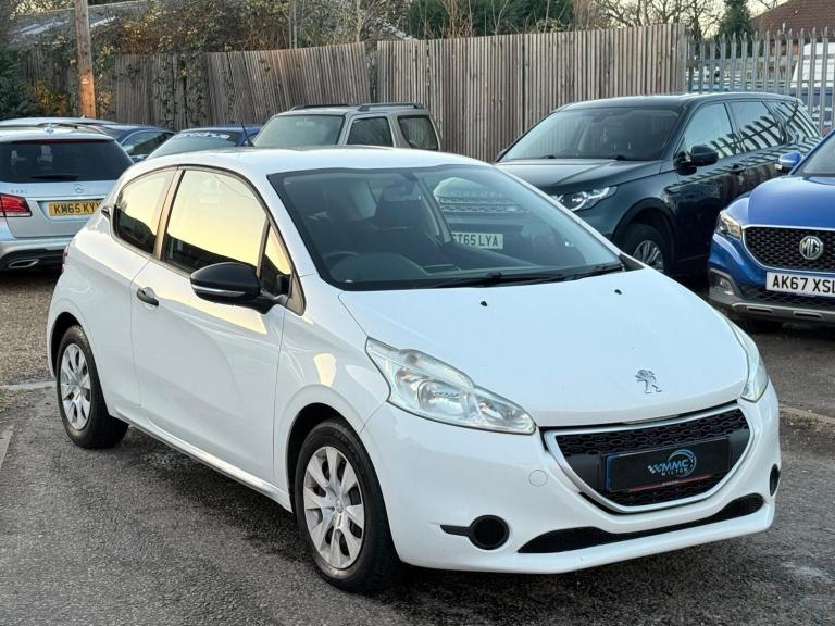 2013 Peugeot 208 1.0 VTi Access 3dr HATCHBACK PETROL Manual